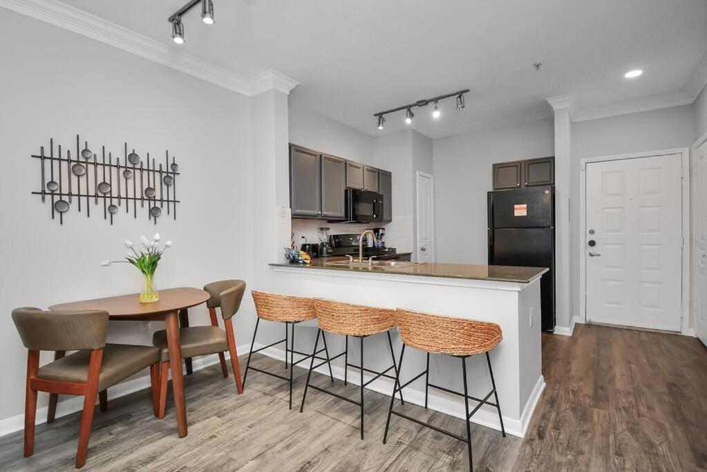 Apartment The Bohemian Escape Near Rice Village In Houston! *
